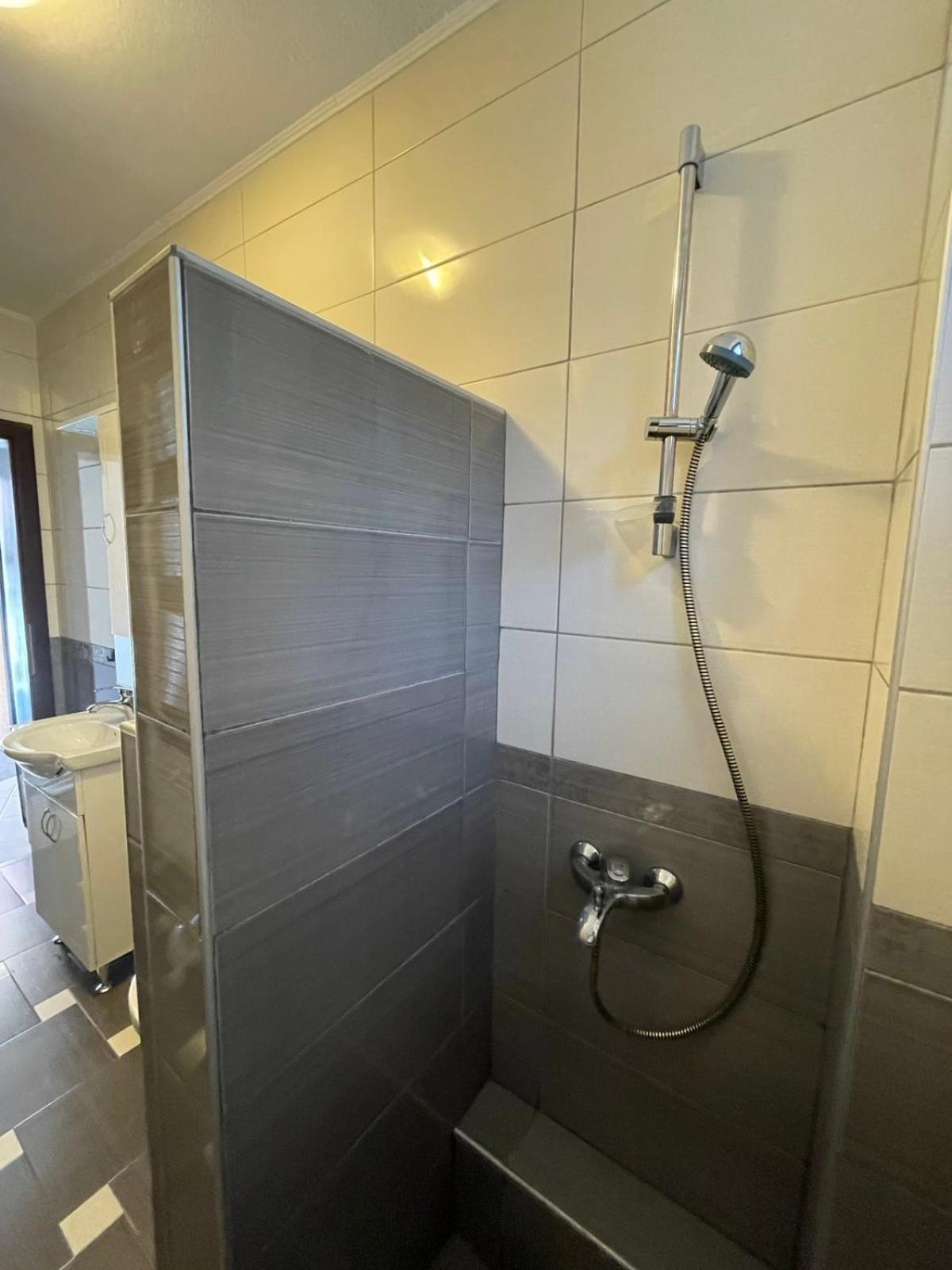 Apartman Ami Sarajevo Ngoại thất bức ảnh